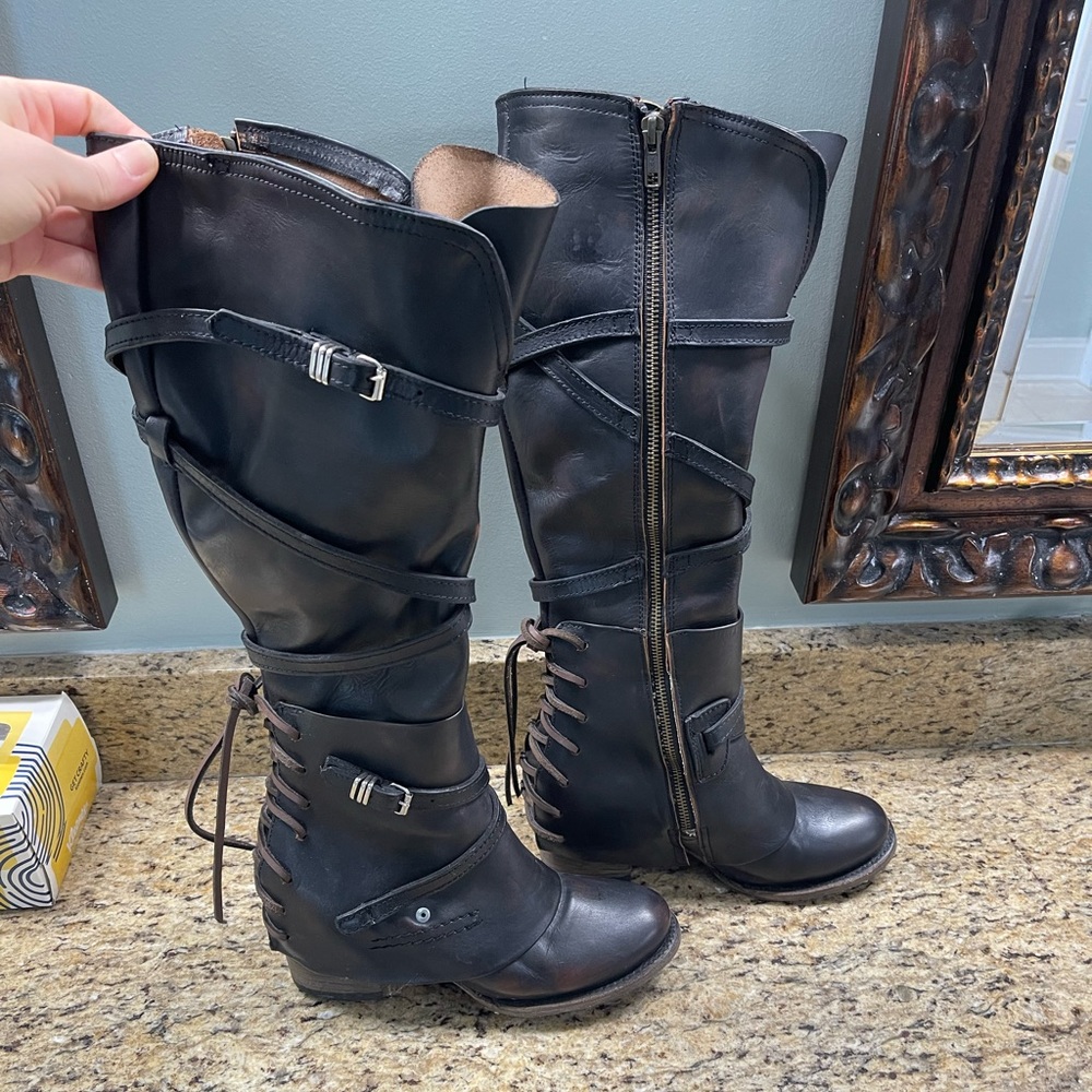 For Barbara to purchase only. Freebird Cassius Black 8